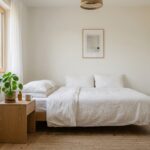 Chambre minimaliste avec plante d?int?rieur
